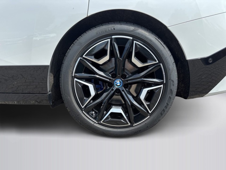 BMW IX xDrive40 - foto 13