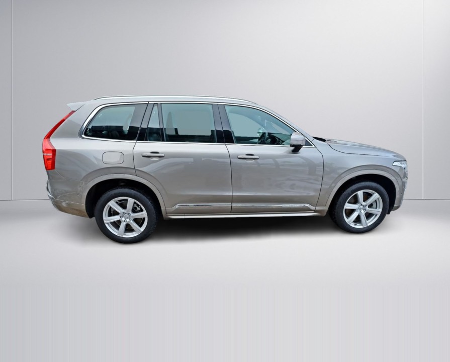 VOLVO XC90 2021