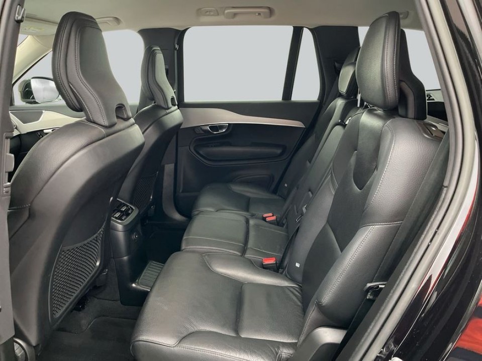 VOLVO XC90 2022 — imagine 18