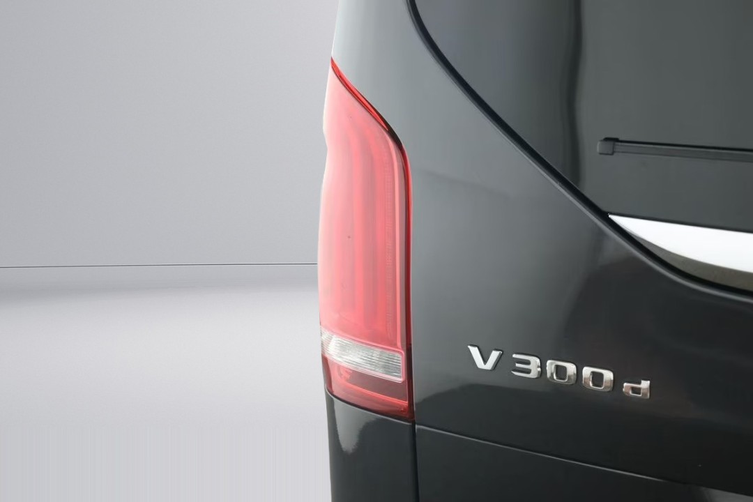 Mercedes-Benz V 300d 4MATIC Long Avantgarde - foto 27