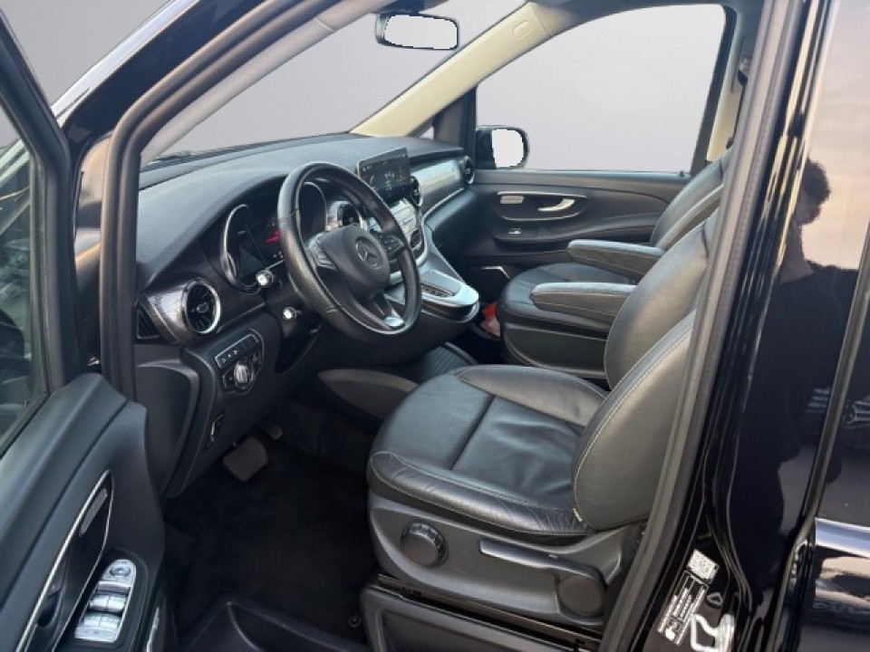 MERCEDES-BENZ V-Class 2023 — imagine 19