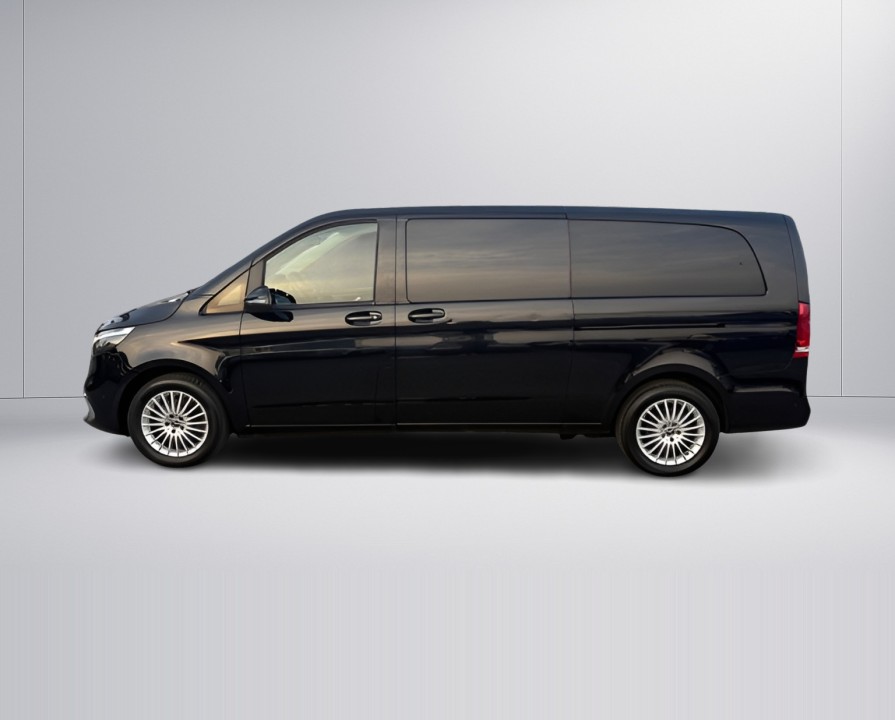 MERCEDES-BENZ V-Class 2023 — imagine 15