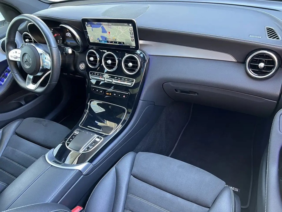 Mercedes-Benz GLC 300 4MATIC AMG - foto 11