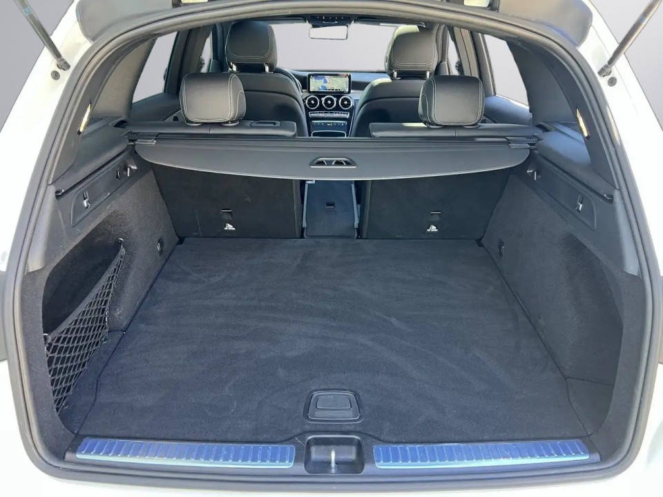 Mercedes-Benz GLC 300 4MATIC AMG - foto 27