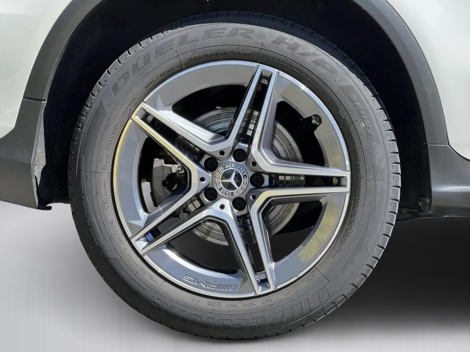 Mercedes-Benz GLC 300 4MATIC AMG - foto 31