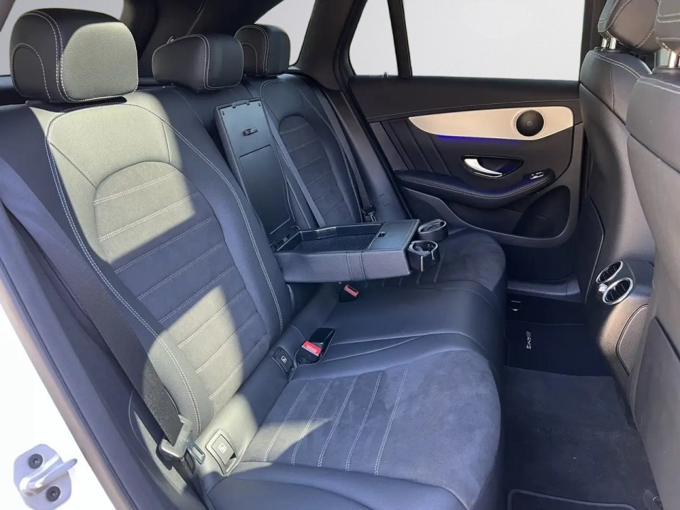 Mercedes-Benz GLC 300 4MATIC AMG - foto 22