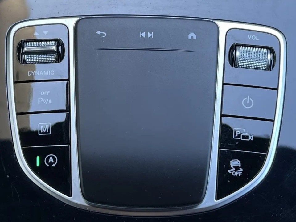 Mercedes-Benz GLC 300 4MATIC AMG - foto 14