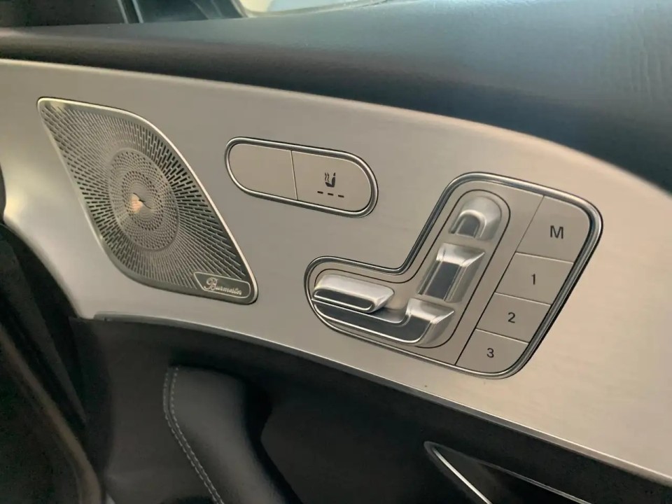 Mercedes-Benz GLE 300 AMG - foto 15