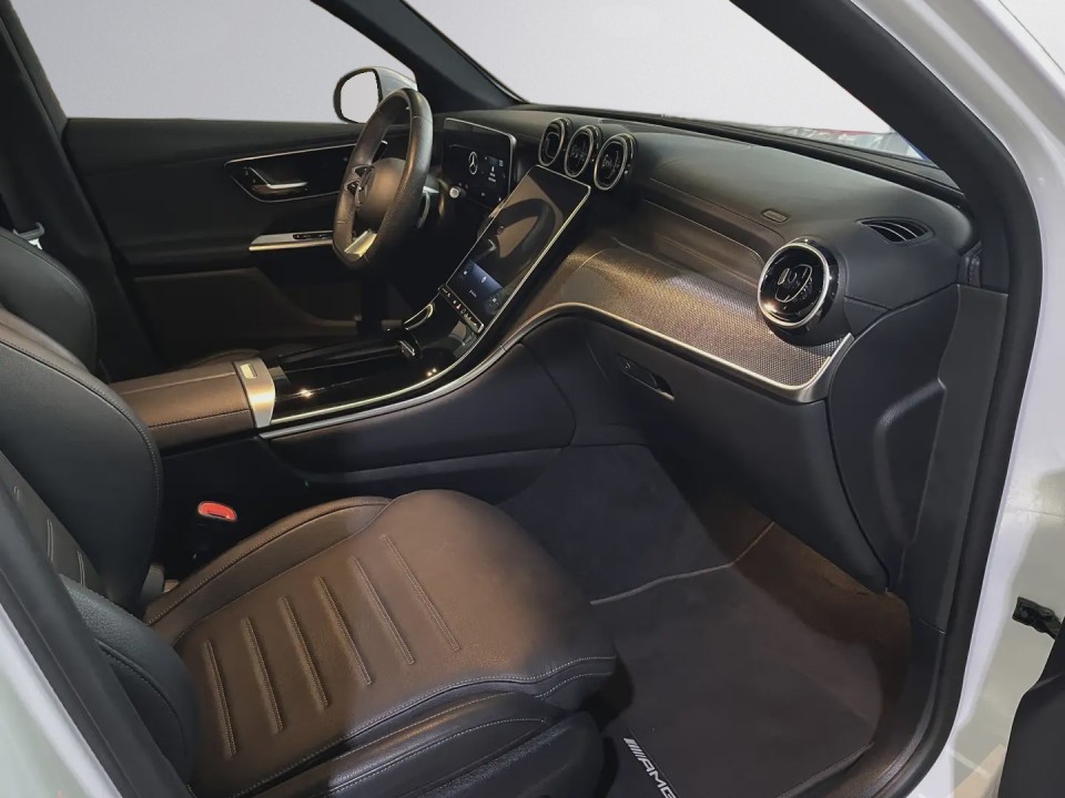 Mercedes-Benz GLC 220 AMG - foto 13