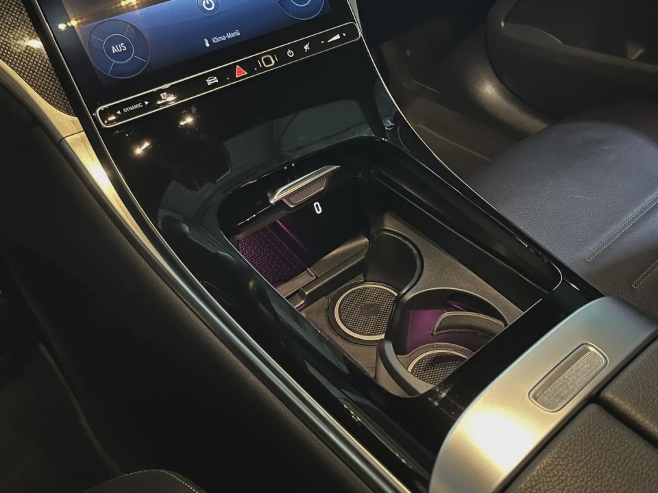 Mercedes-Benz GLC 220 AMG - foto 16