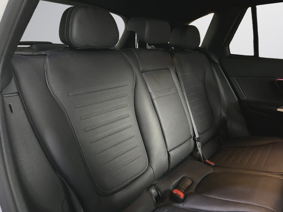 Mercedes-Benz GLC 220 AMG - foto 11