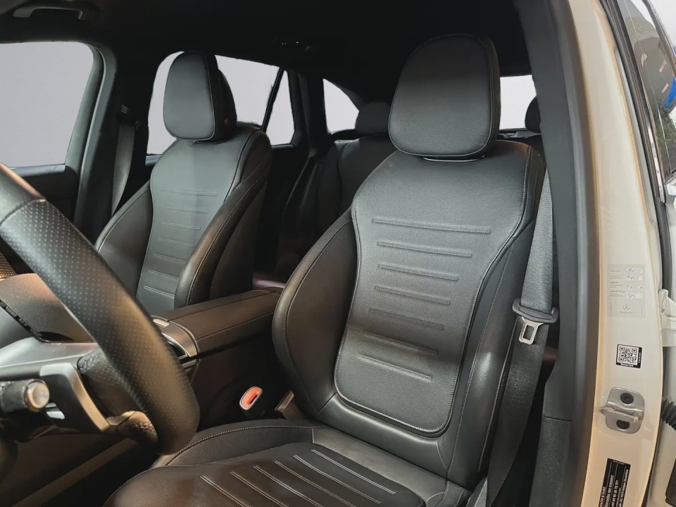 Mercedes-Benz GLC 220 AMG - foto 9