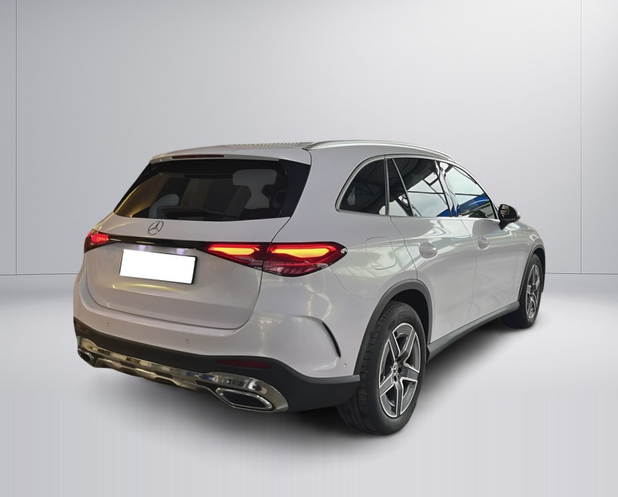 Mercedes-Benz GLC 220 AMG (2)