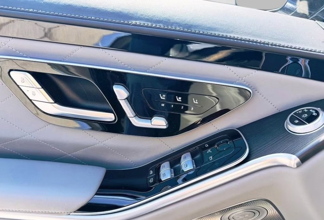 Mercedes-Benz S Maybach 580e - foto 12