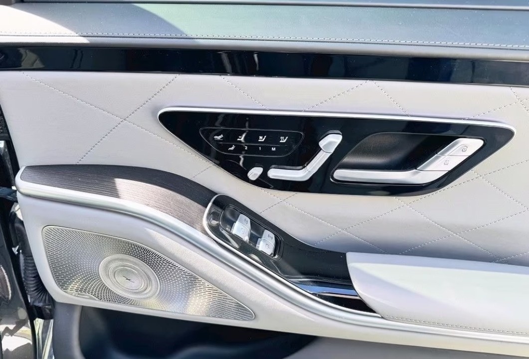 Mercedes-Benz S Maybach 580e - foto 13