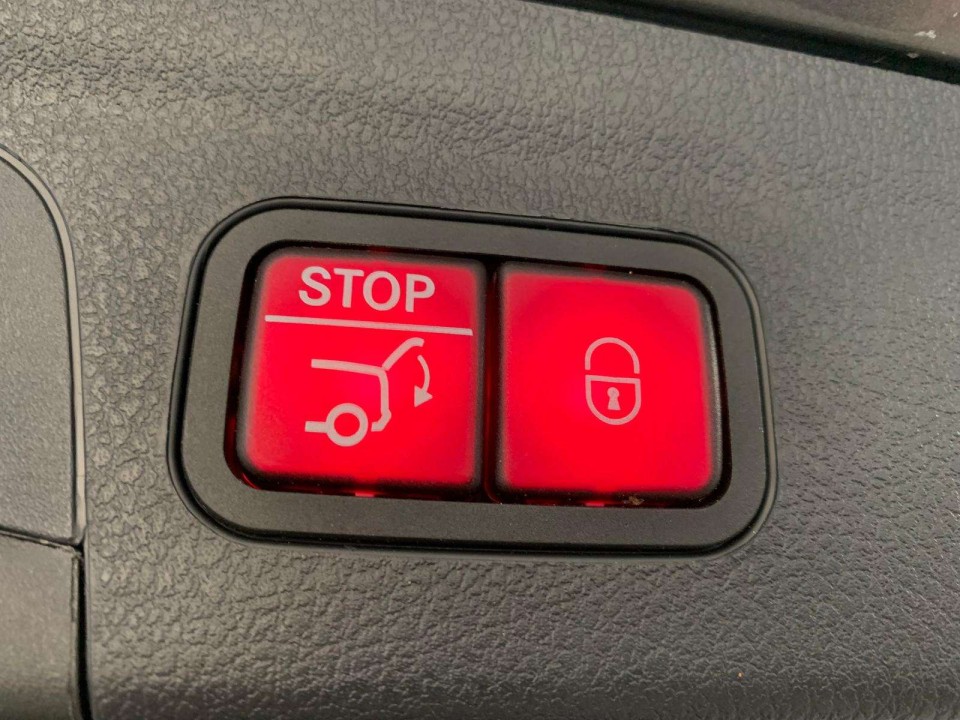Mercedes-Benz GLE 300d AMG - foto 16
