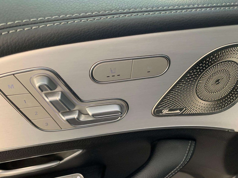 Mercedes-Benz GLE 300d AMG - foto 15