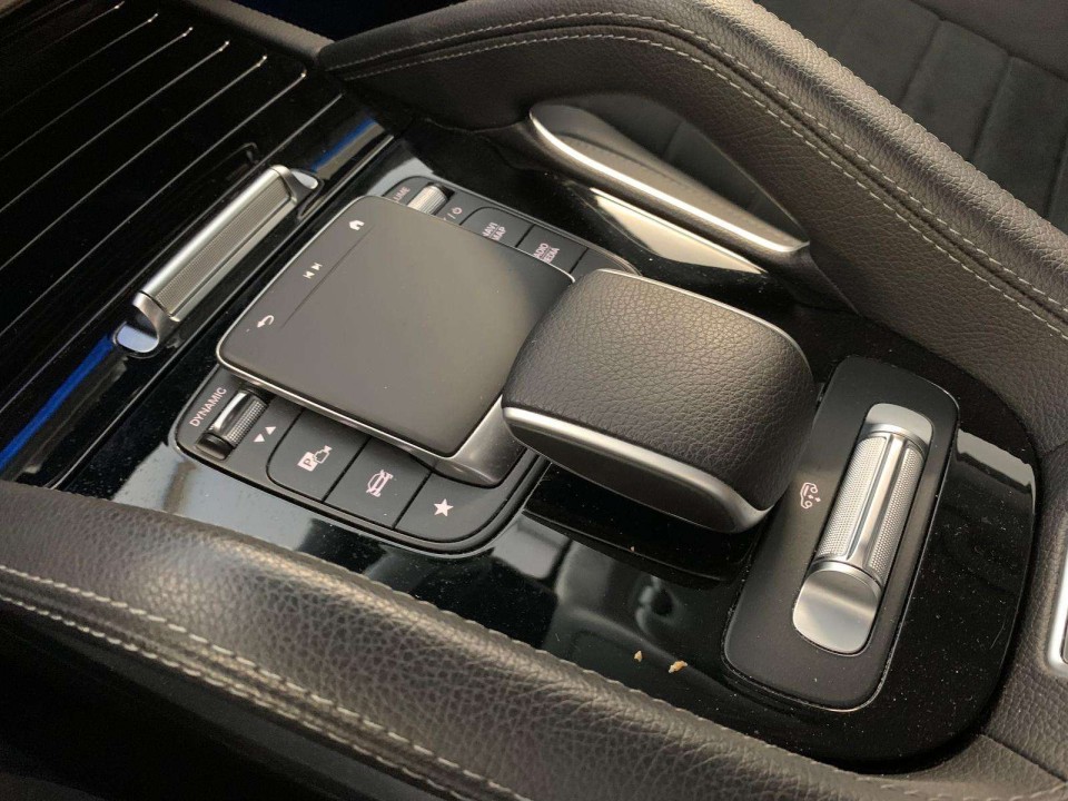 Mercedes-Benz GLE 300d AMG - foto 9