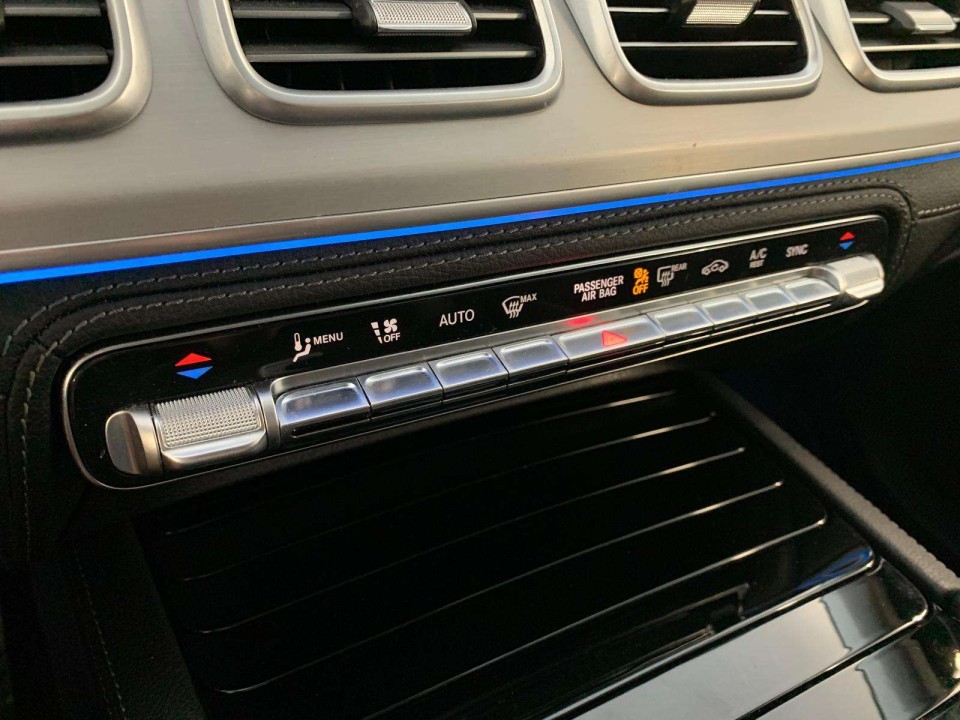 Mercedes-Benz GLE 300d AMG - foto 10