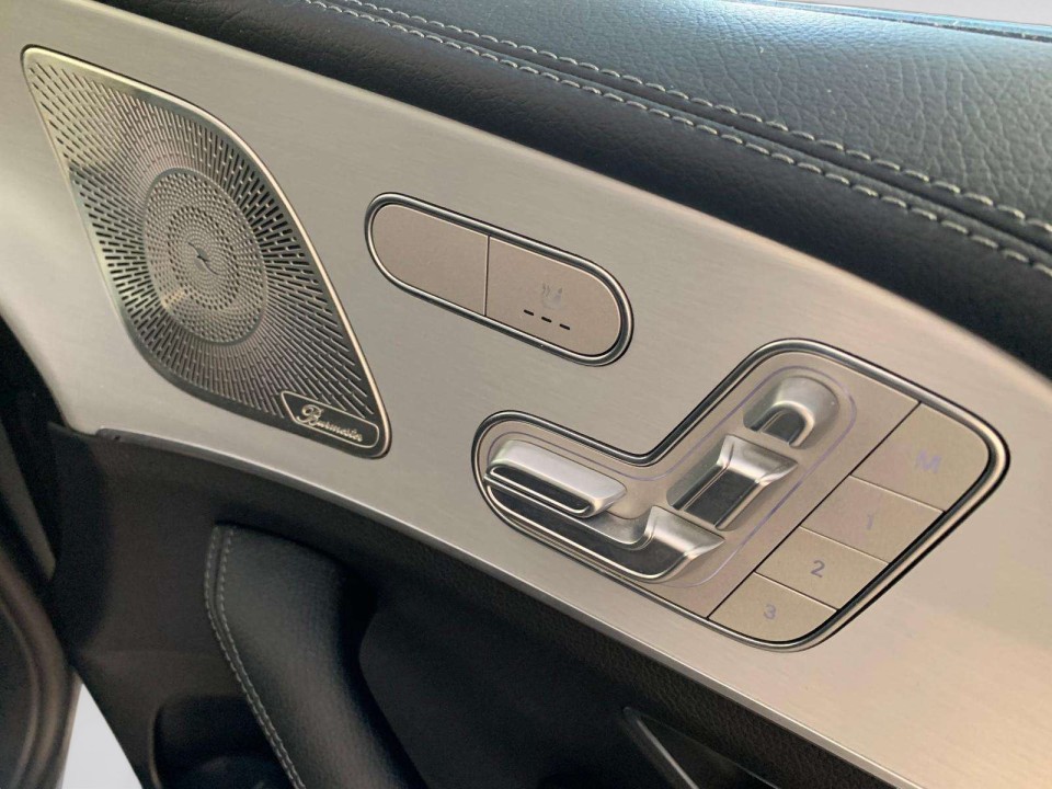 Mercedes-Benz GLE 300d AMG - foto 14