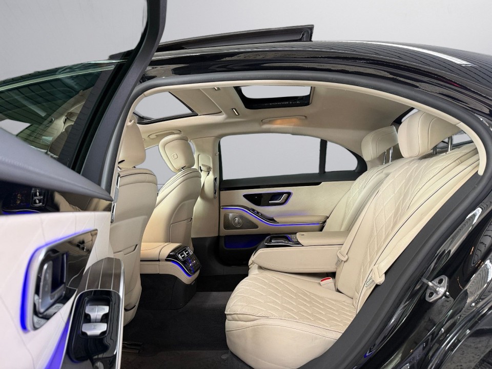 Mercedes-Benz S 400d 4MATIC AMG - foto 9