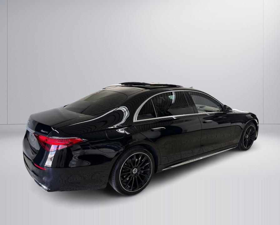 Mercedes-Benz S 400d 4MATIC AMG (2)