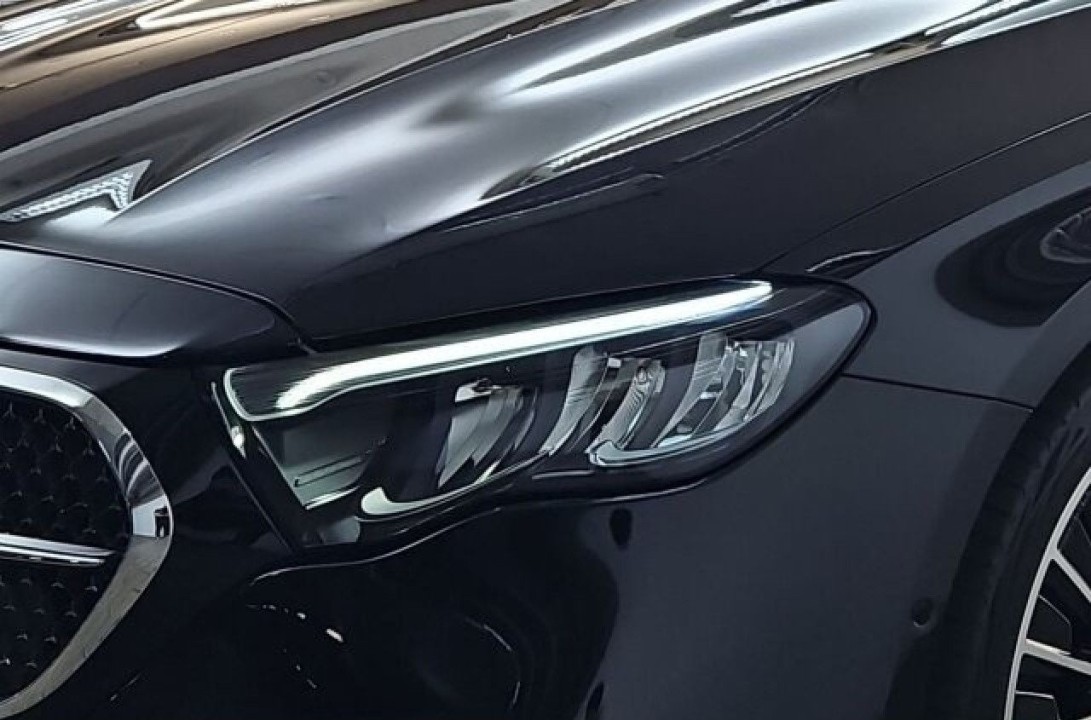 Mercedes-Benz E 220d 4MATIC - foto 23