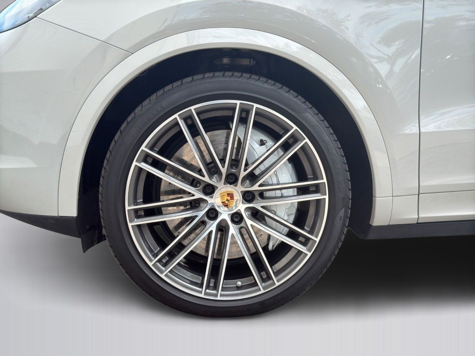 Porsche Cayenne Coupe Turbo - foto 32