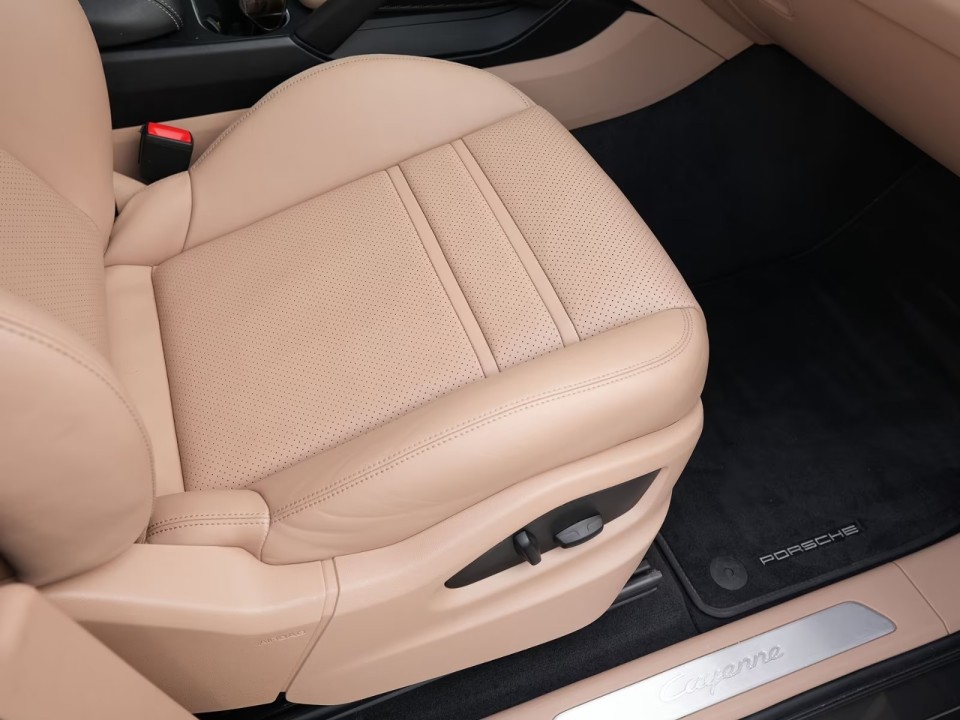 Porsche Cayenne Coupe E-Hybrid - foto 28