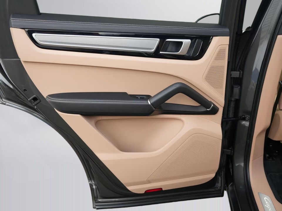 Porsche Cayenne Coupe E-Hybrid - foto 39