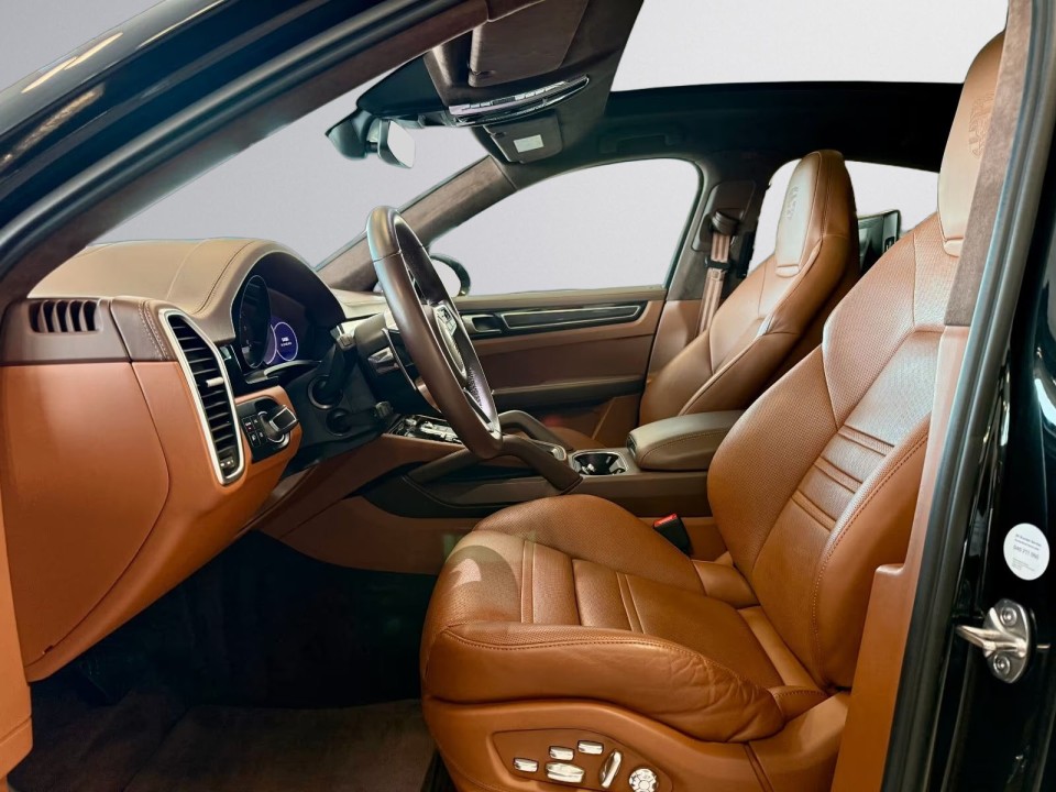 Porsche Cayenne Coupe Platinum Edition - foto 9