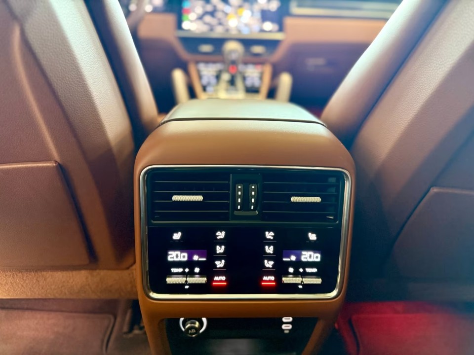 Porsche Cayenne Coupe Platinum Edition - foto 16
