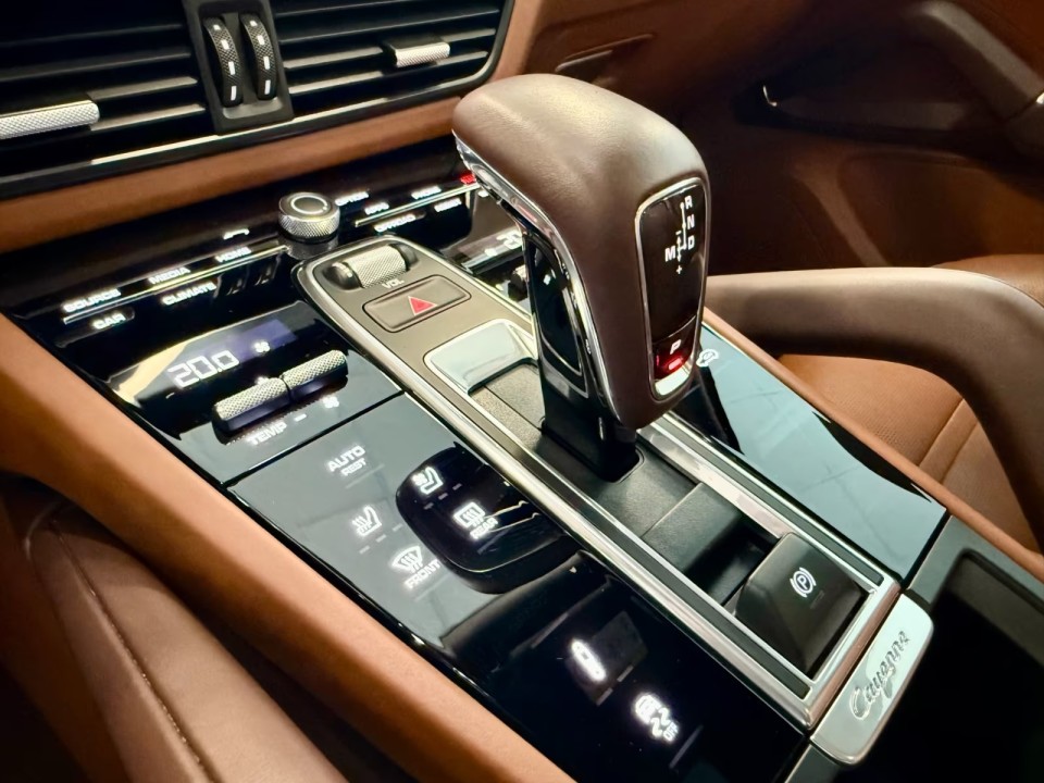 Porsche Cayenne Coupe Platinum Edition - foto 12