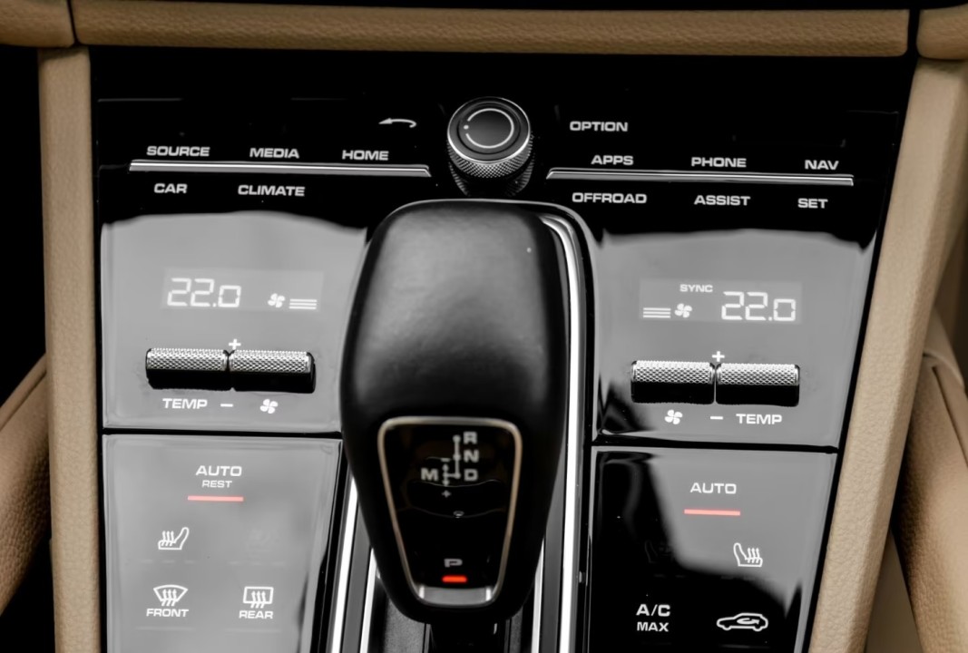 Porsche Cayenne Coupe - foto 10