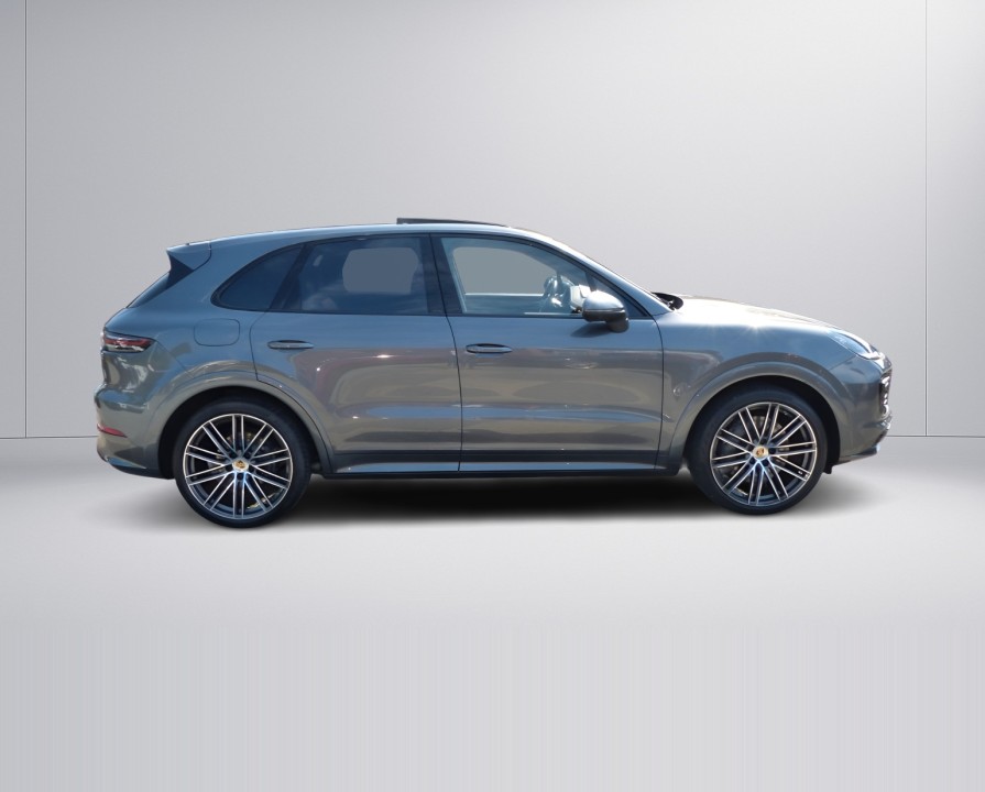 Porsche Cayenne S (2)