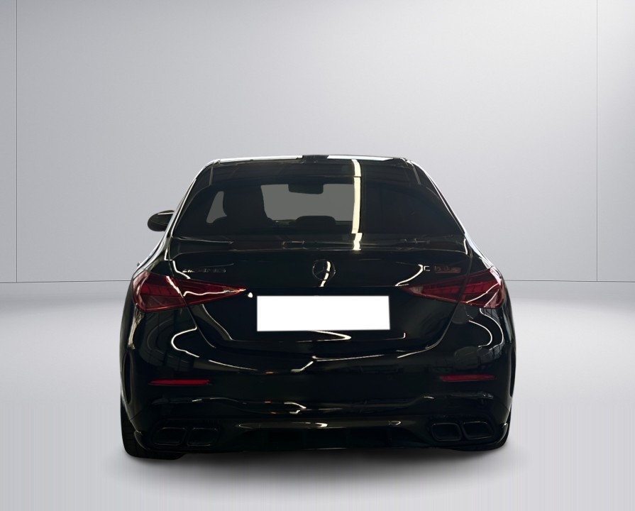 Mercedes-Benz C 63 AMG 4MATIC (3)