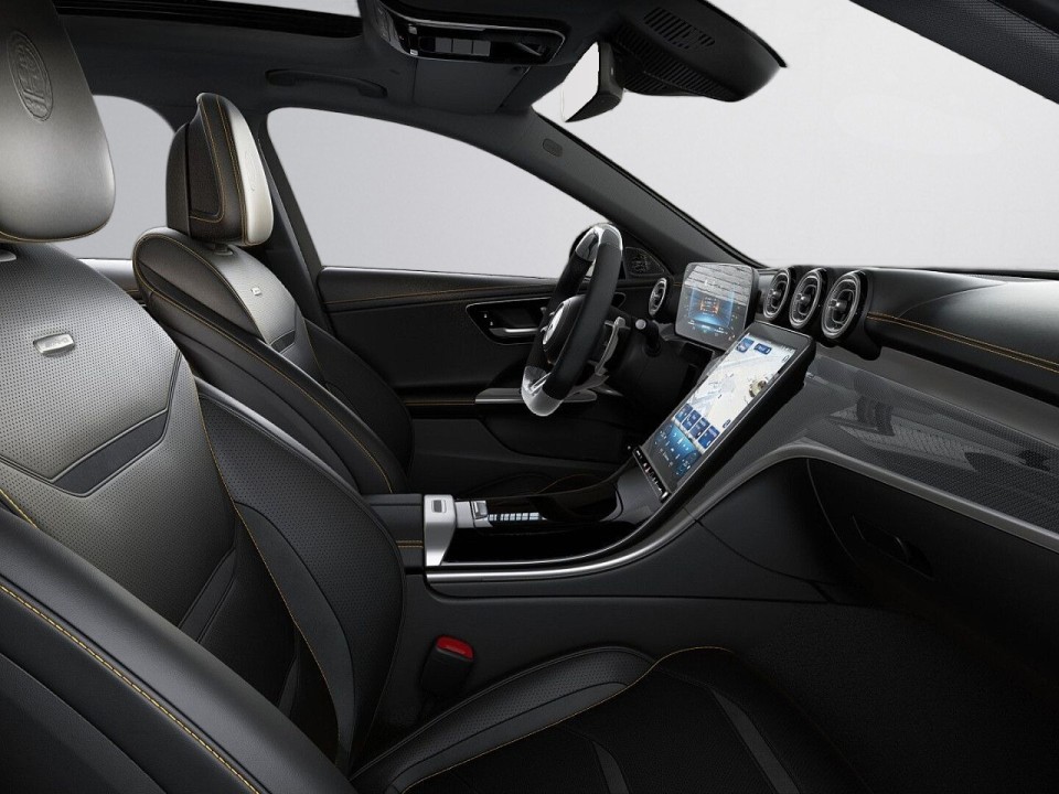 Mercedes-Benz C 63 AMG 4MATIC - foto 14