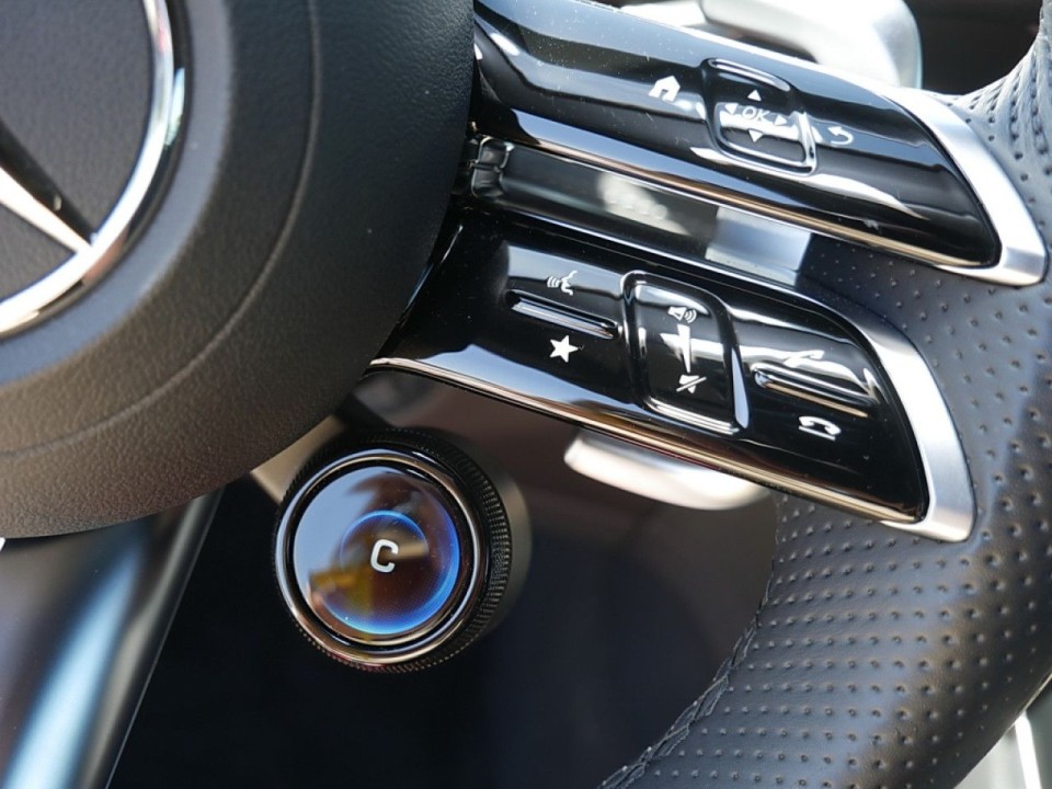 MERCEDES-BENZ SL 2023 — imagine 20