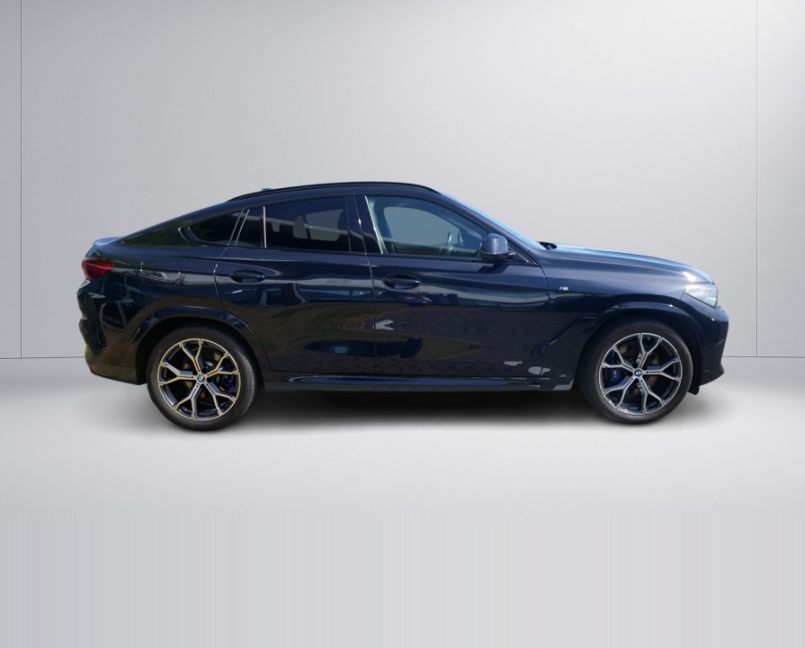 BMW X6 xDrive40d M-Sport (2)