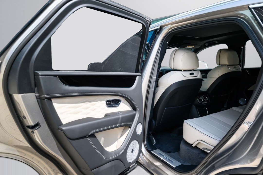 BENTLEY Bentayga 2025 — imagine 19