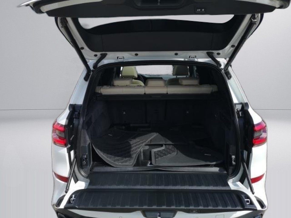 BMW X5 M50i - foto 22