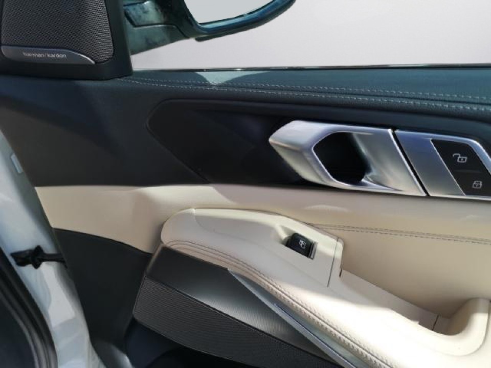 BMW X5 M50i - foto 20
