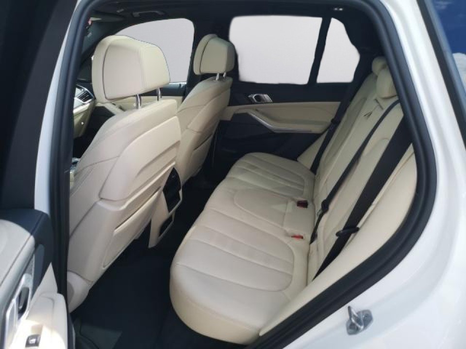 BMW X5 M50i - foto 10