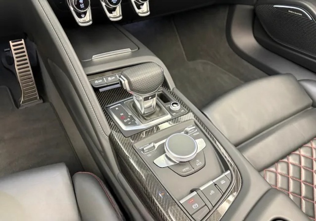 Audi R8 Spyder V10 Performance - foto 11