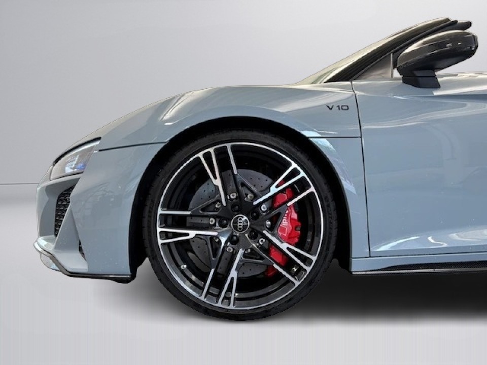 Audi R8 Spyder V10 Performance - foto 15