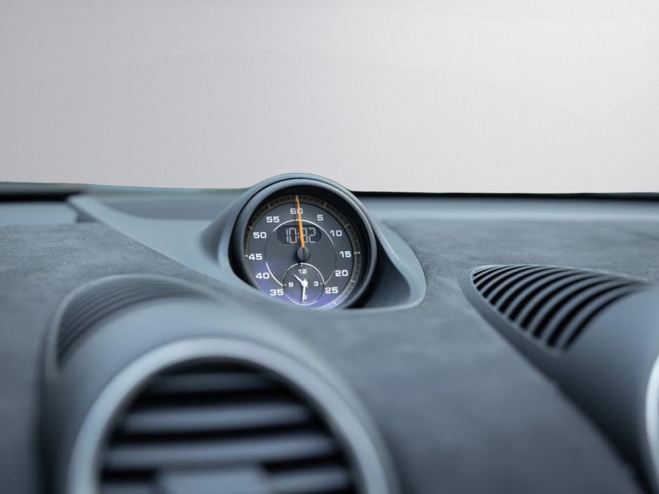 Porsche 718 Spyder RS - foto 22