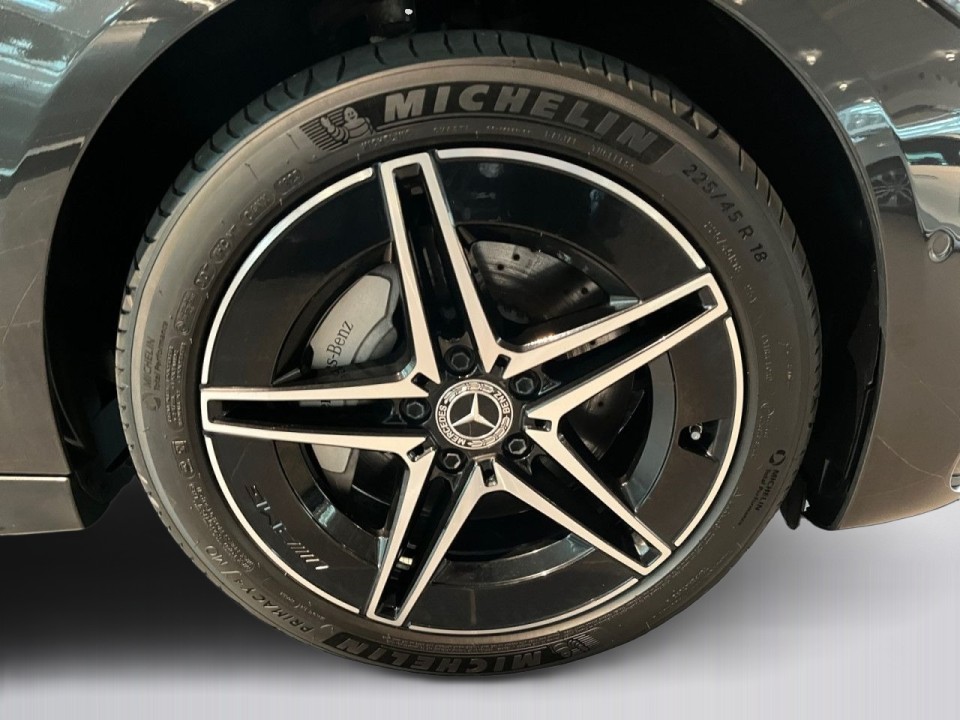Mercedes-Benz C 400e 4MATIC - foto 22