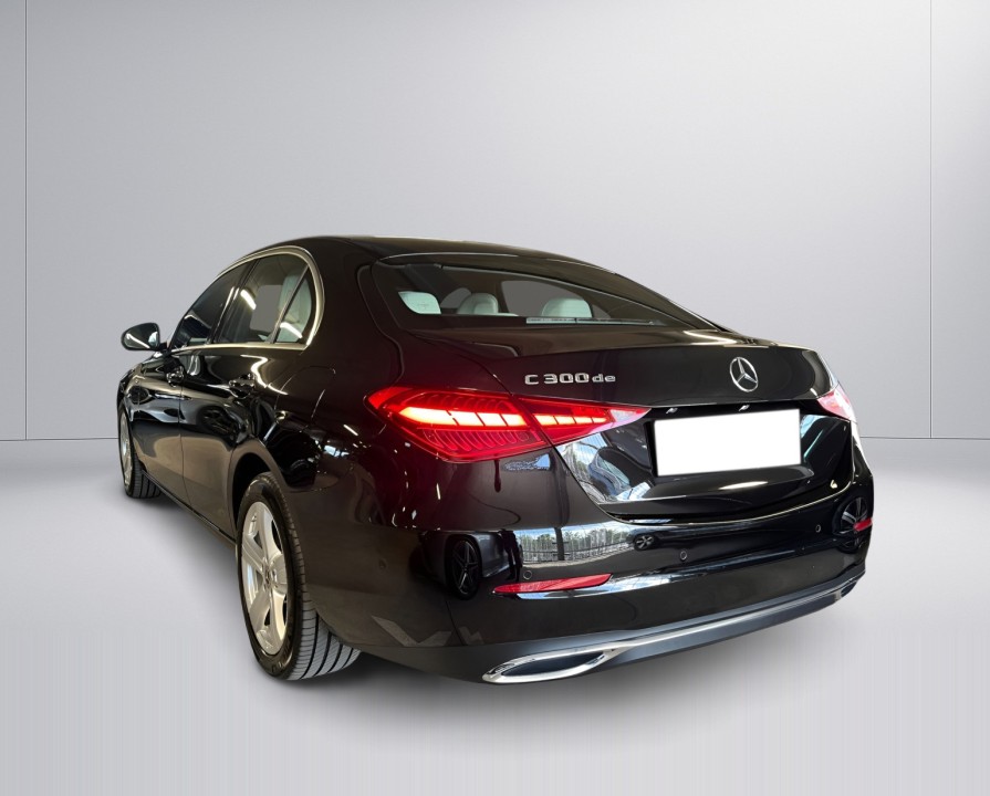 MERCEDES-BENZ C-Class 2025 — imagine 4