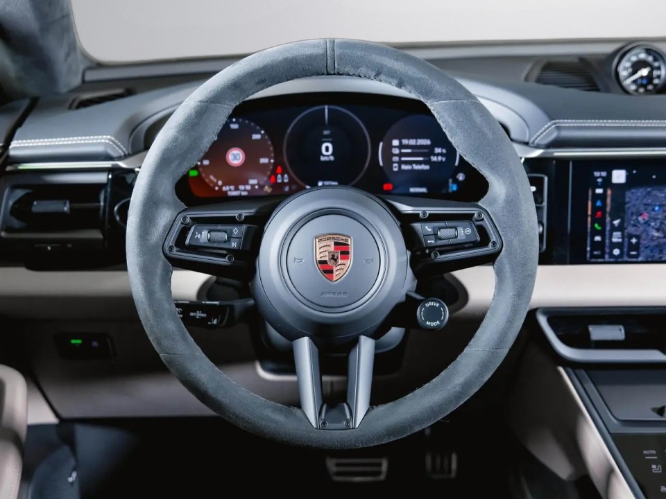 PORSCHE Macan 2024 — imagine 13