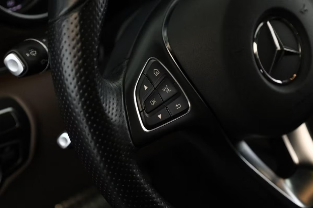 Mercedes-Benz V 300d 4MATIC AMG - foto 20